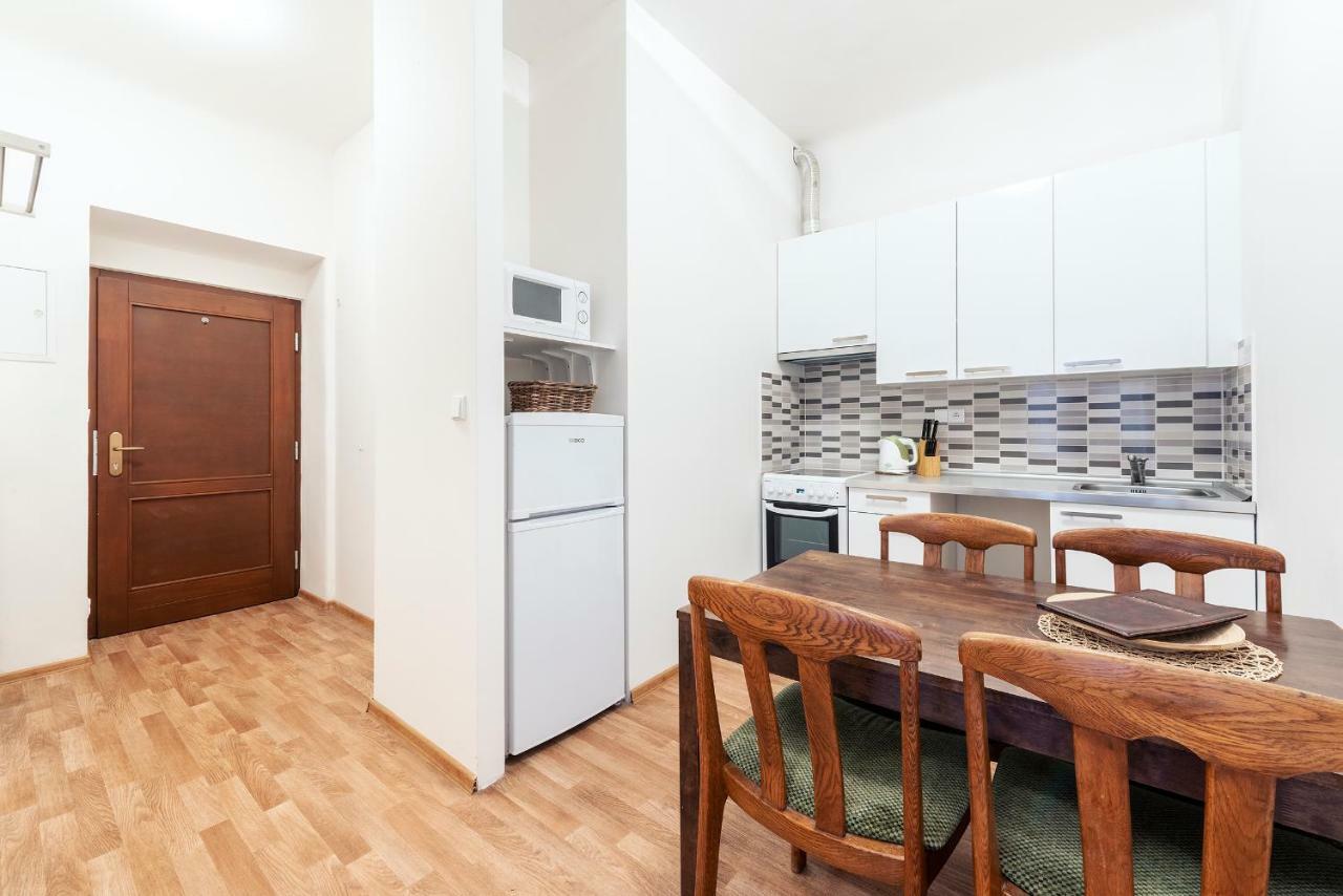Family Apartments Praha 6 Εξωτερικό φωτογραφία