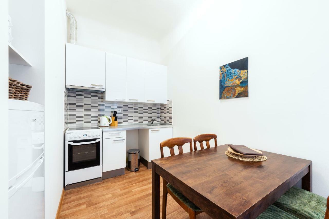 Family Apartments Praha 6 Εξωτερικό φωτογραφία