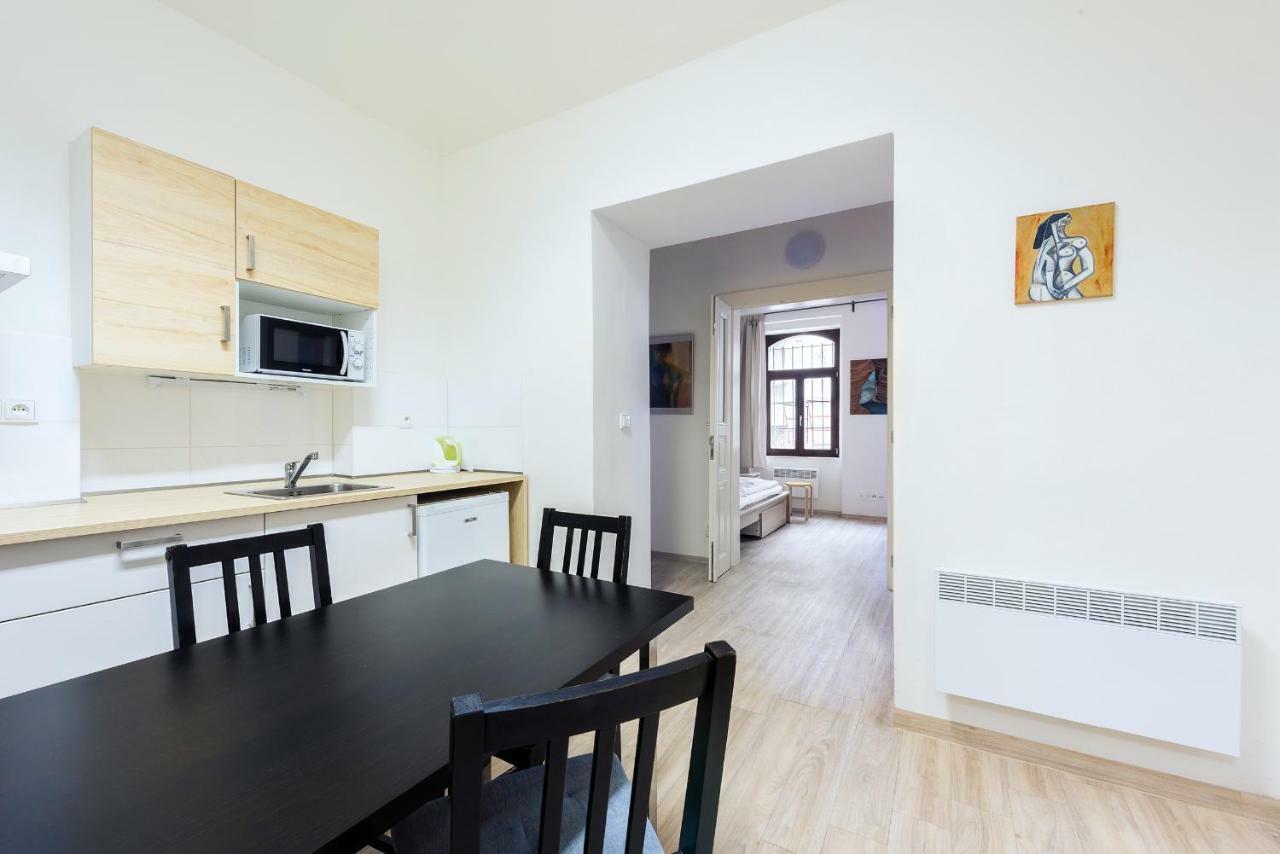 Family Apartments Praha 6 Εξωτερικό φωτογραφία
