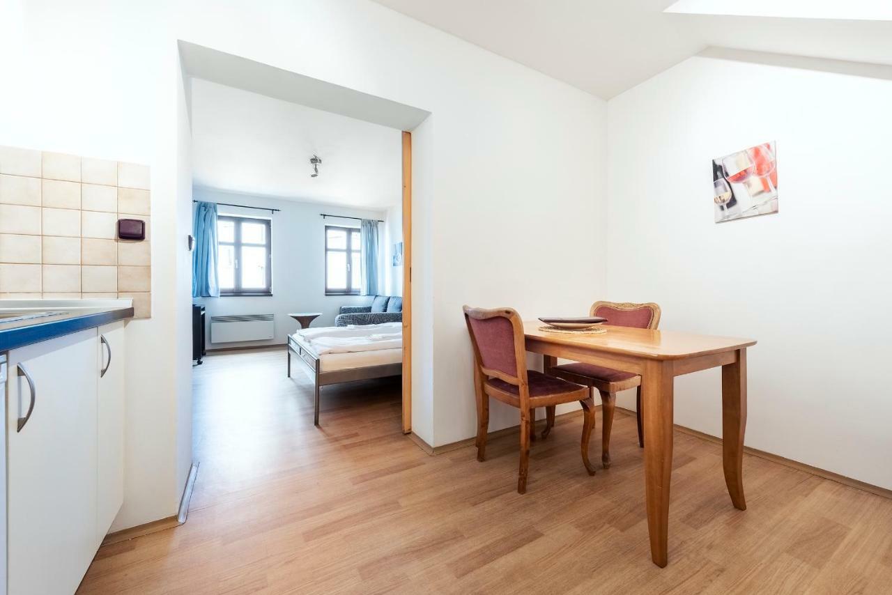 Family Apartments Praha 6 Εξωτερικό φωτογραφία