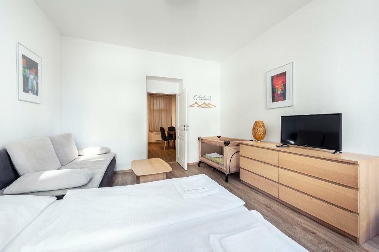 Family Apartments Praha 6 Εξωτερικό φωτογραφία